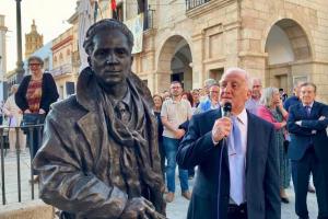 HOMENAJE AL POETA ÁNGEL BRAULIO DUCASSE